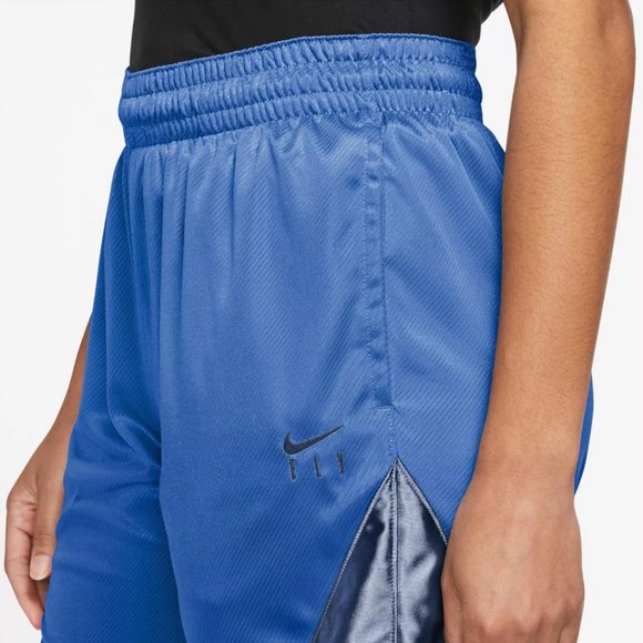 NWT Nike Women's Dri-FIT ISoFly Basketball Shorts - Picture 2 of 5